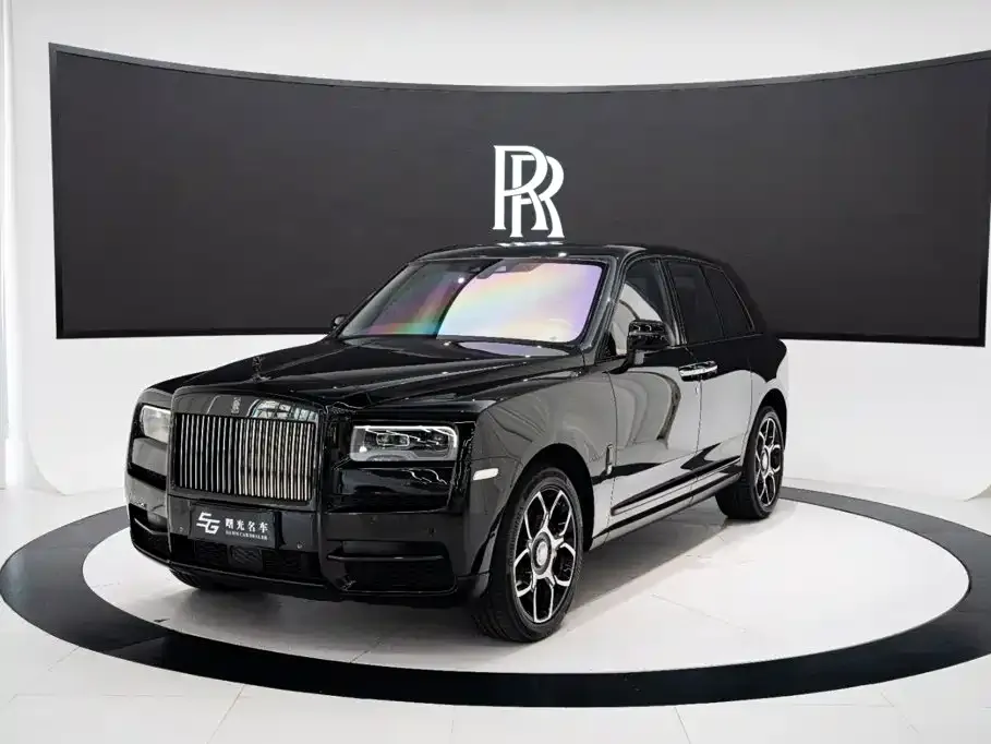 Rolls-Royce Cullinan — фото 1