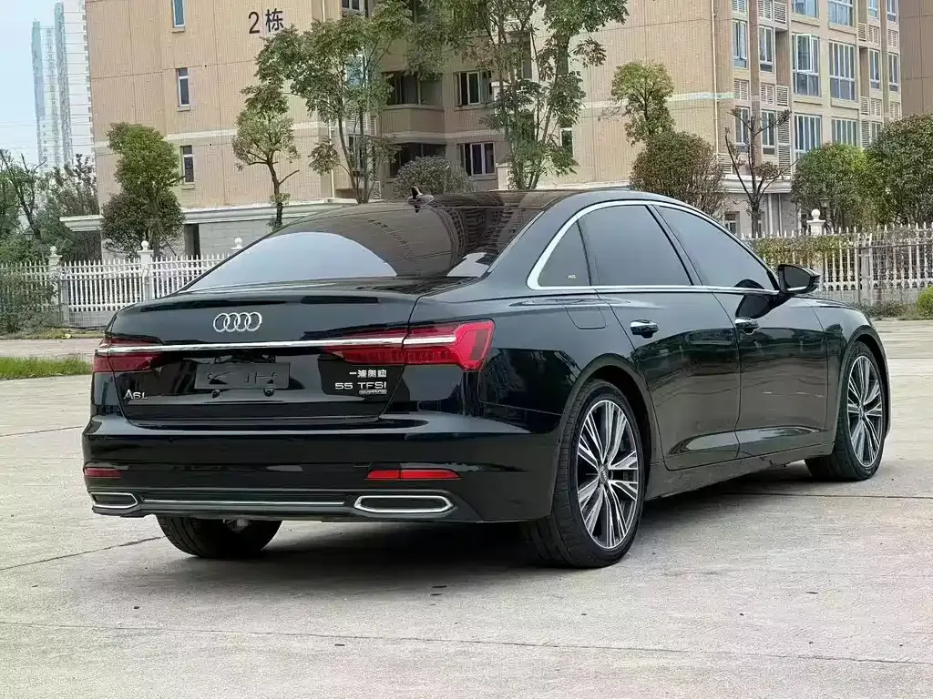 Audi A6L — фото 9