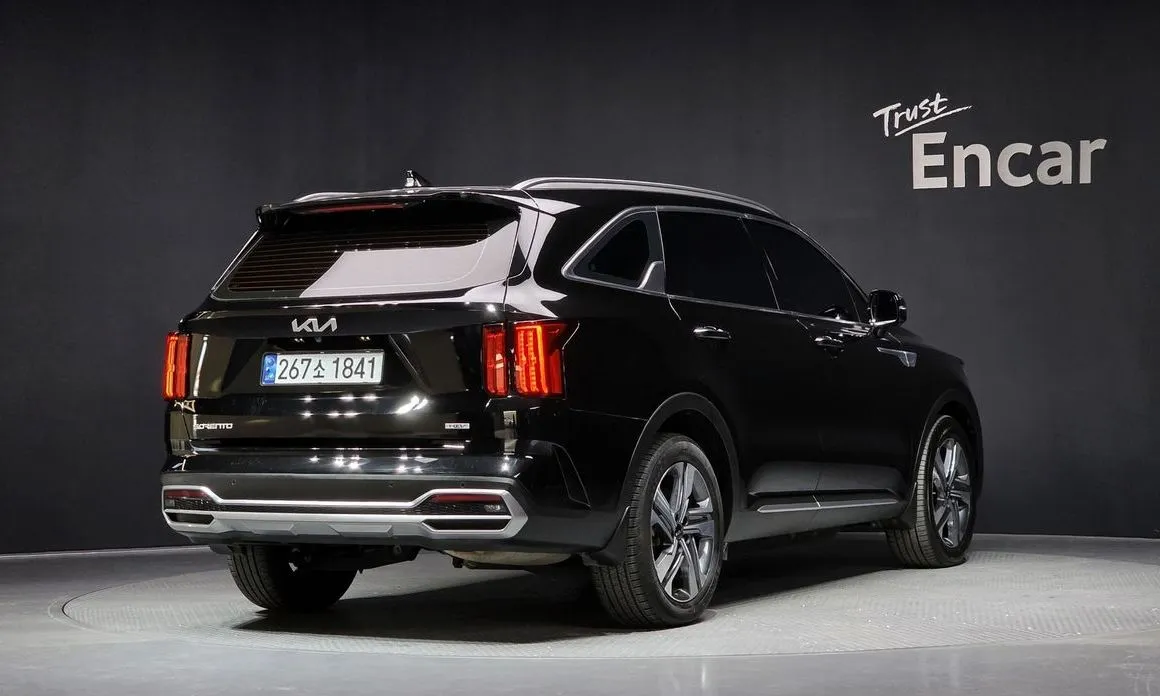 Kia Sorento — фото 7