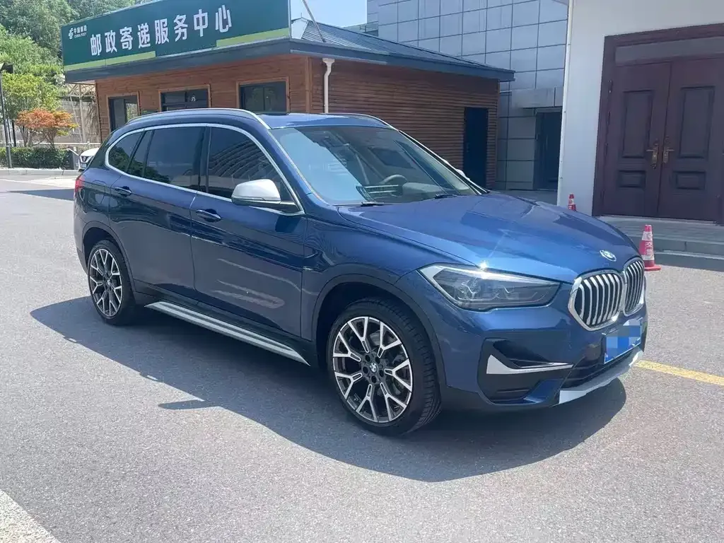 BMW X1 — фото 10