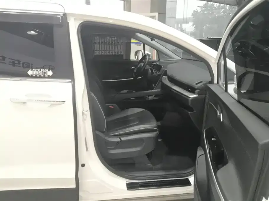 Hyundai Custo — фото 8