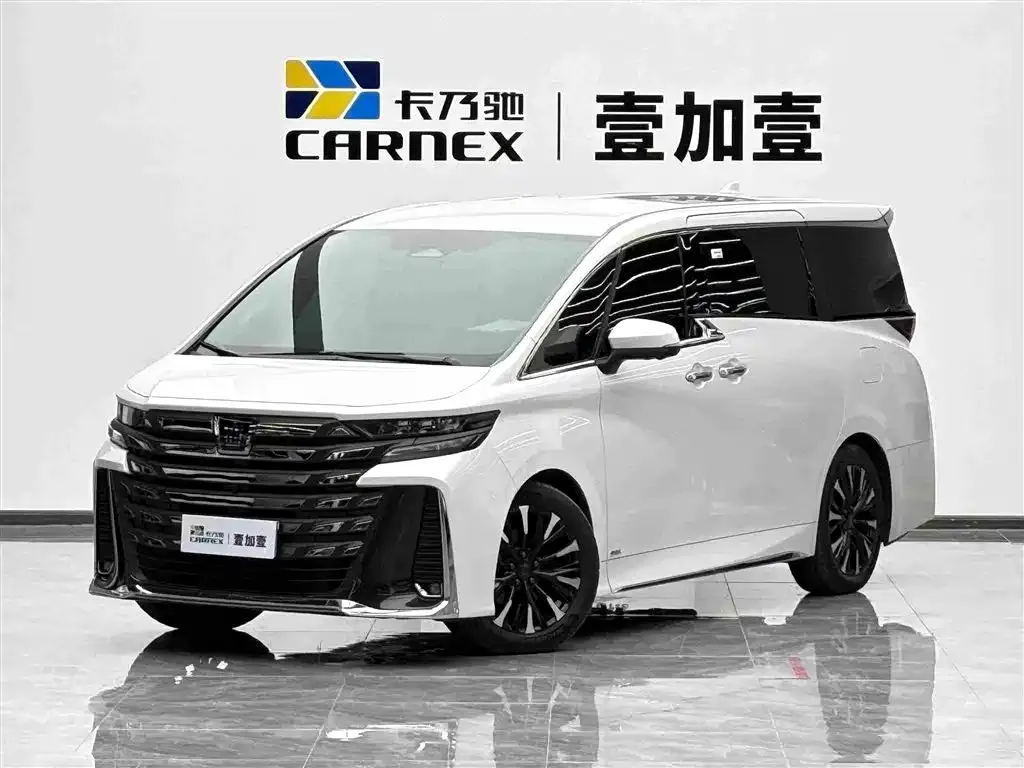 Toyota Vellfire — фото 1
