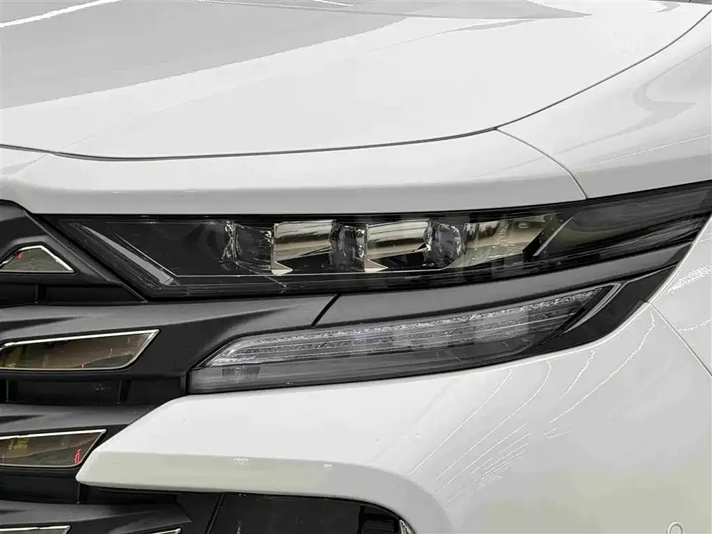 Toyota Vellfire — фото 9