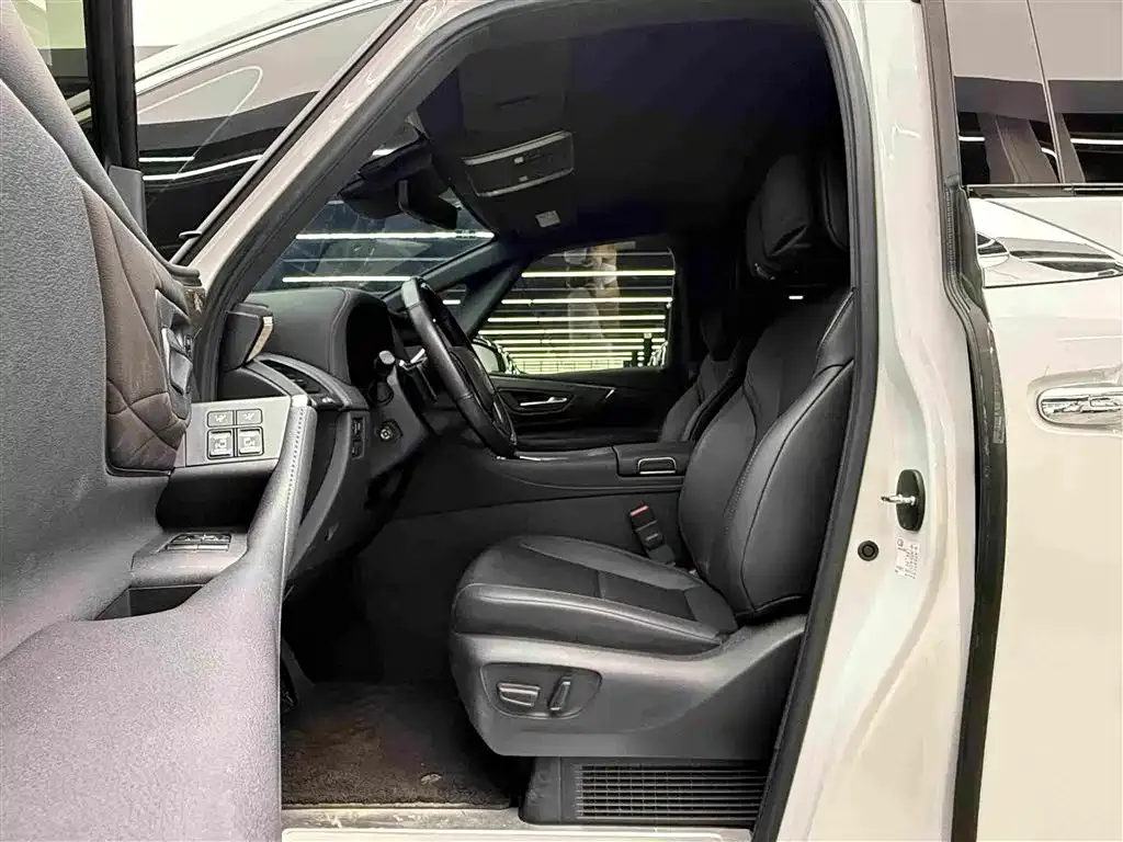 Toyota Vellfire — фото 3