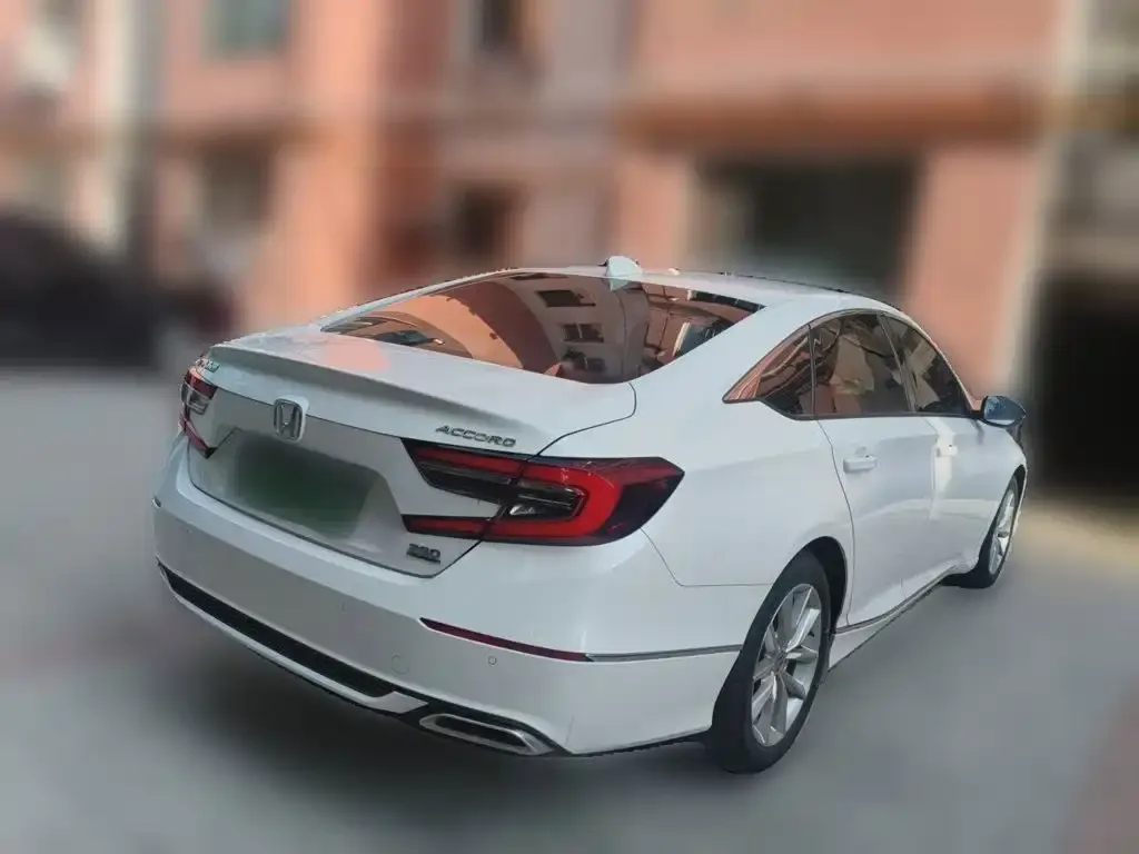 Honda Accord — фото 6