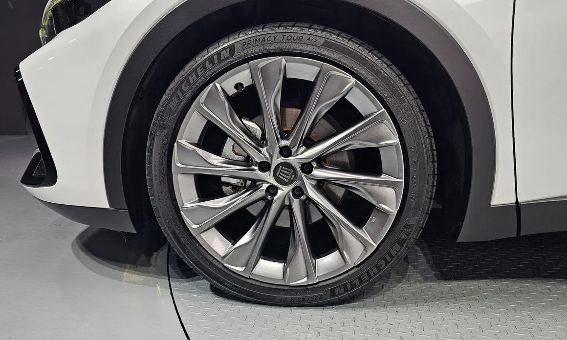 Toyota Crown 2025 из KR, фото 4
