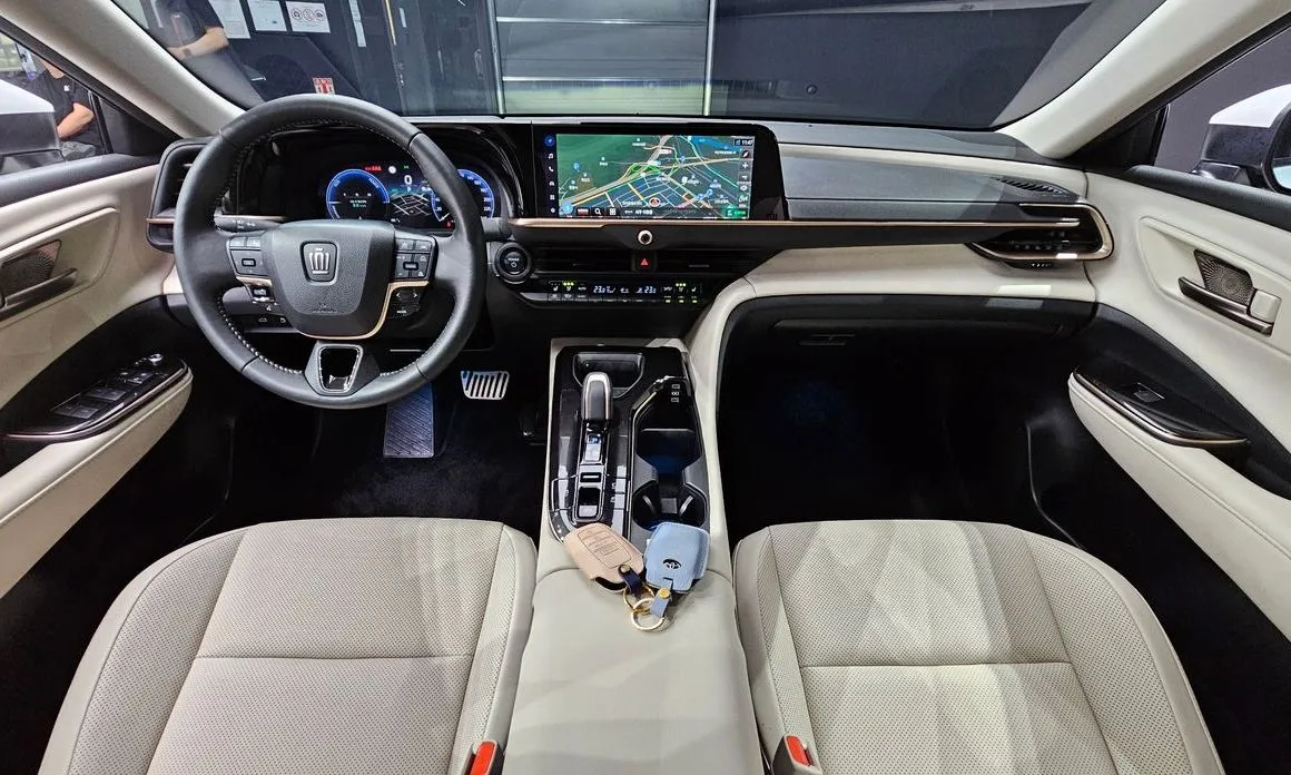 Toyota Crown 2025 из KR, фото 9