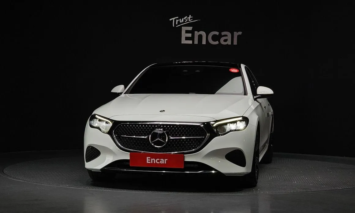 Mercedes-Benz E-Class — фото 10