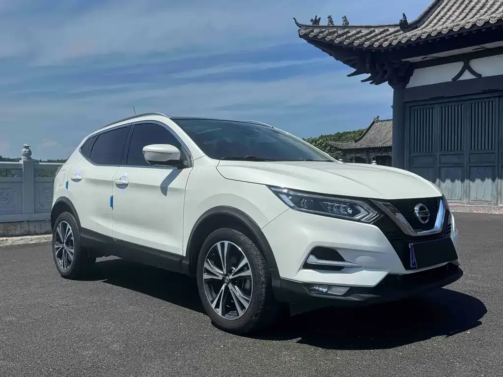 Nissan Qashqai — фото 10