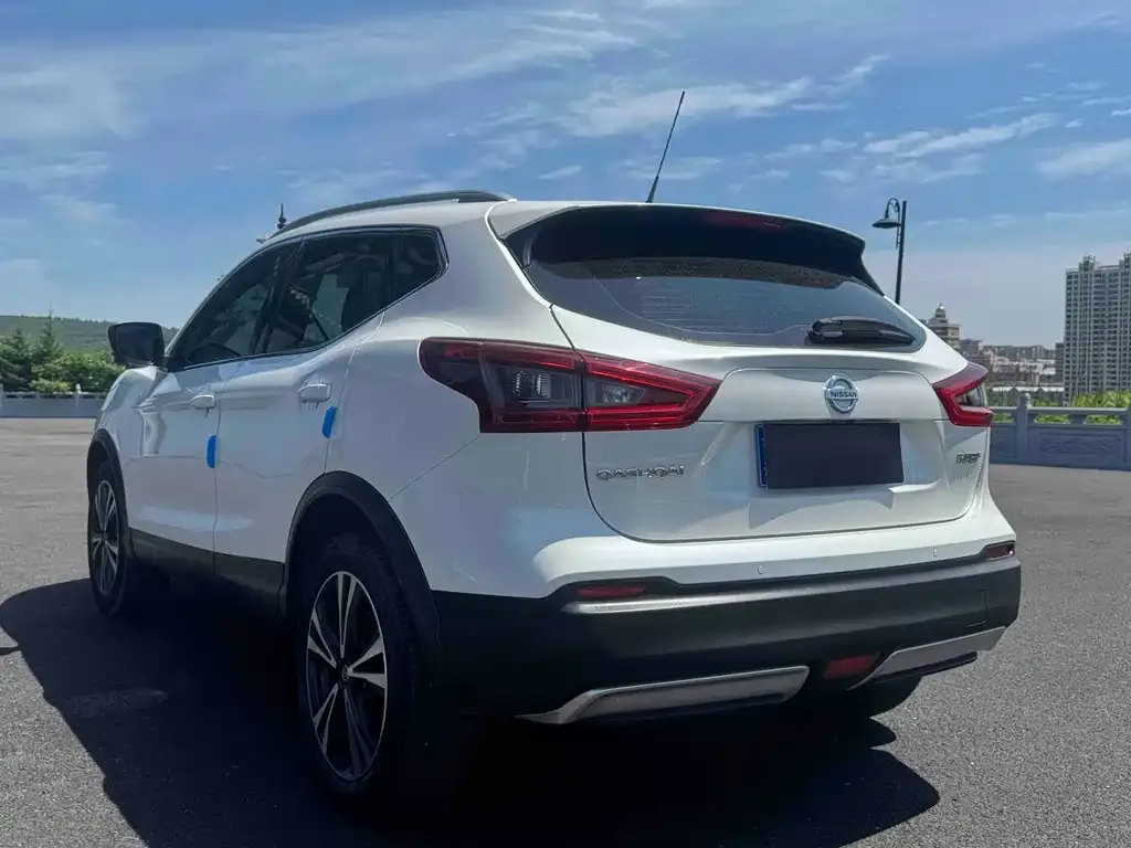 Nissan Qashqai — фото 9