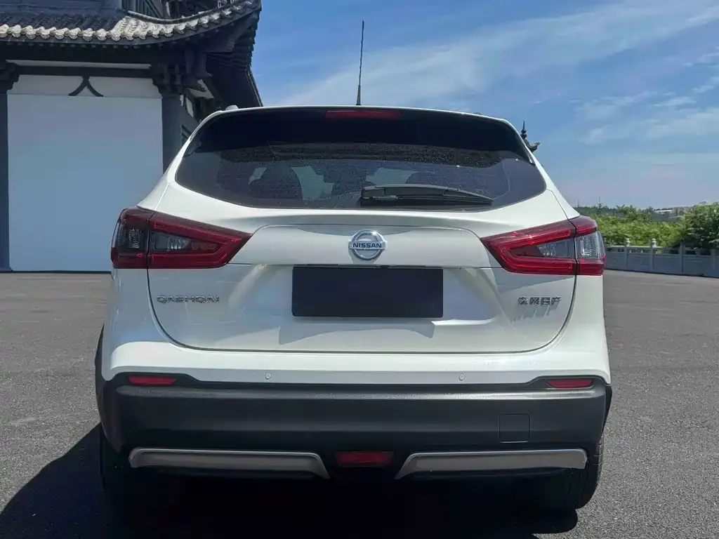 Nissan Qashqai — фото 4