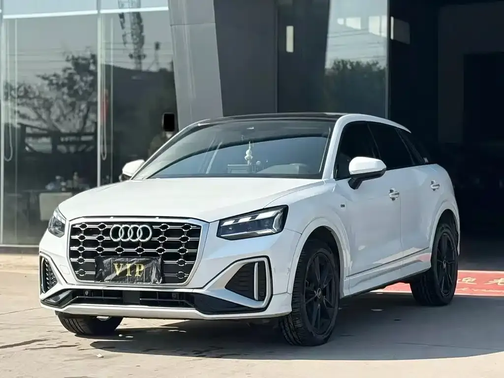 Audi Q2L