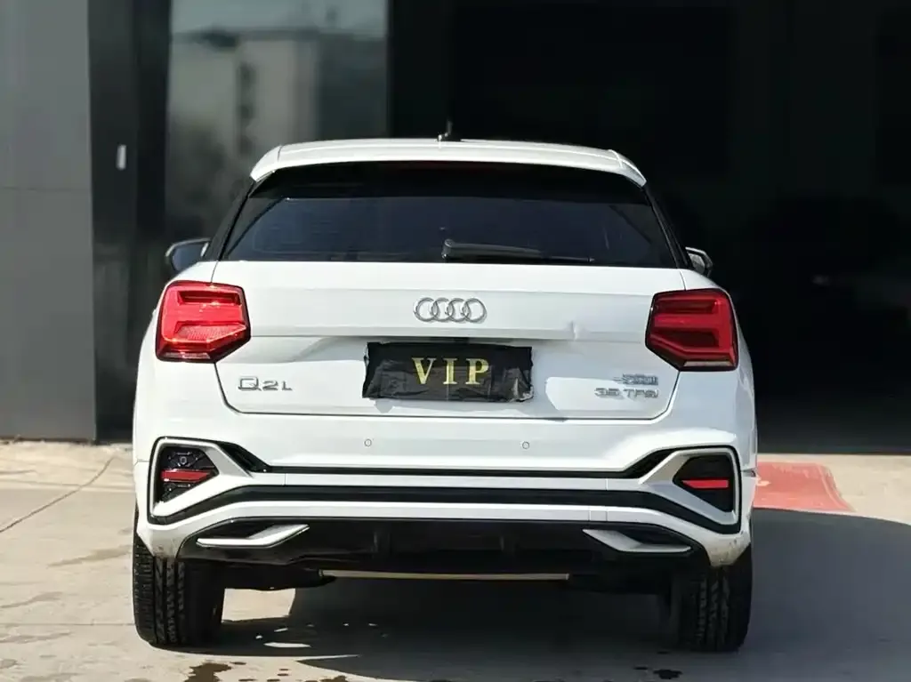 Audi Q2L 2023 из CN, фото 5