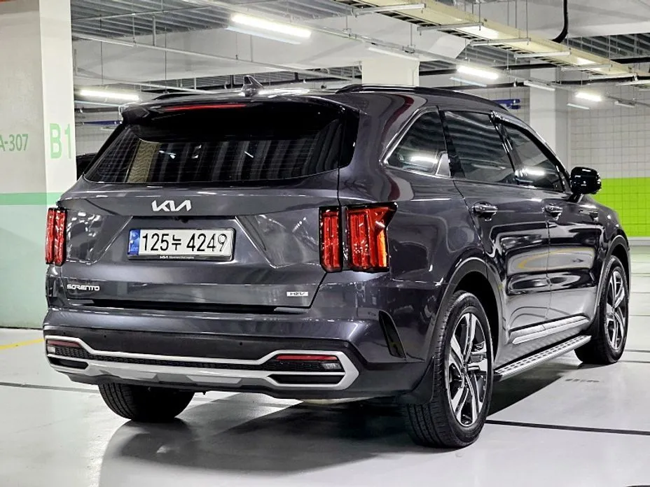 Kia Sorento — фото 8