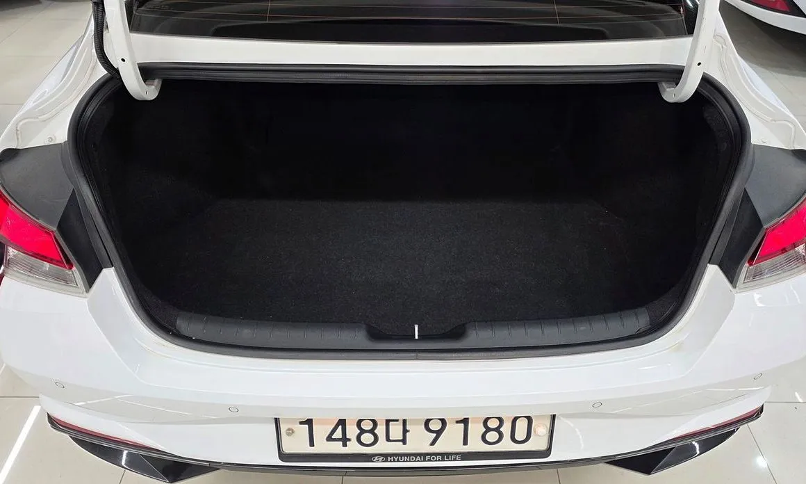 Hyundai AVANTE 2021 из KR, фото 2