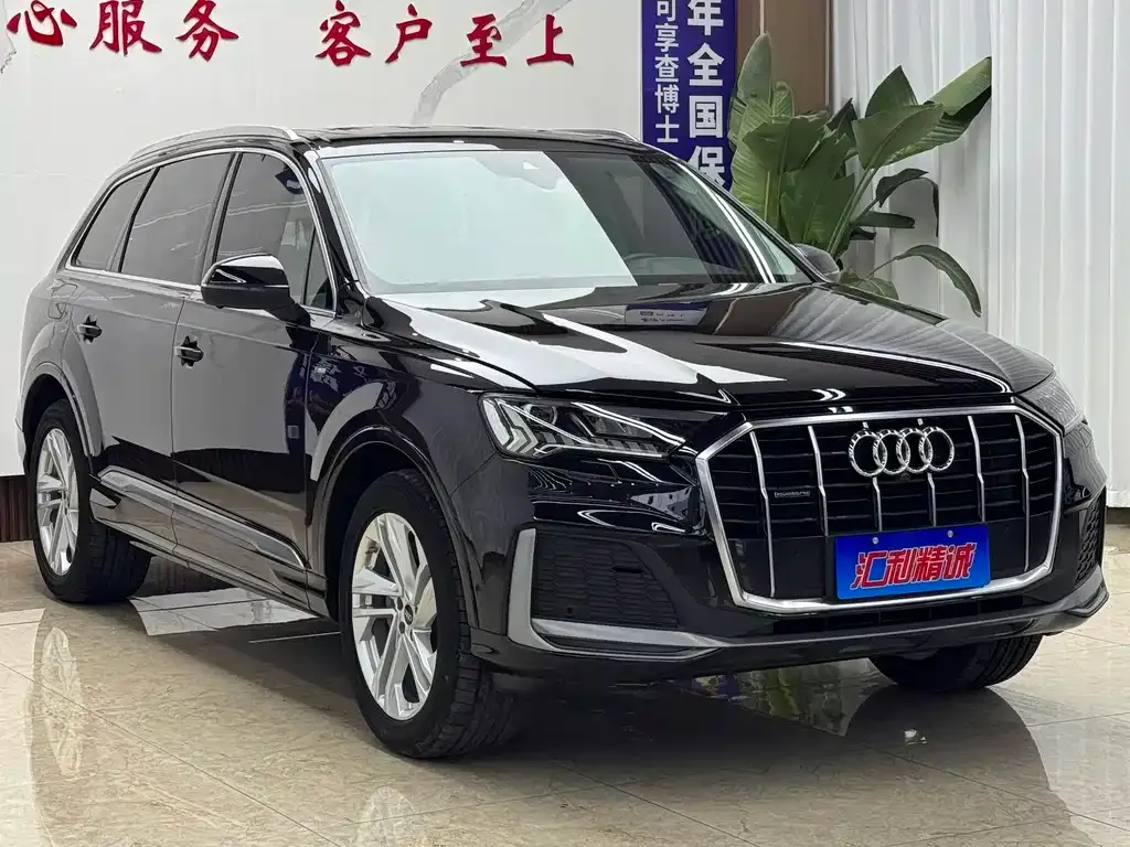 Audi Q7 — фото 10