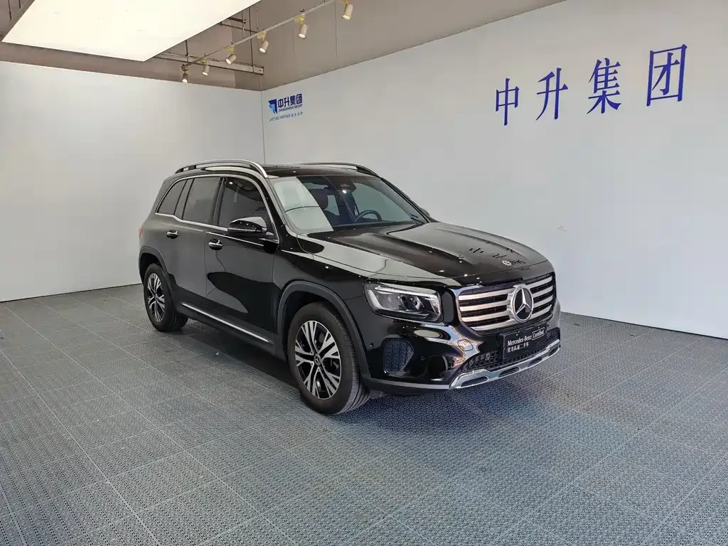 Mercedes-Benz GLB — фото 10