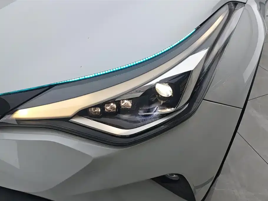 Toyota C-HR 2024 из CN, фото 10