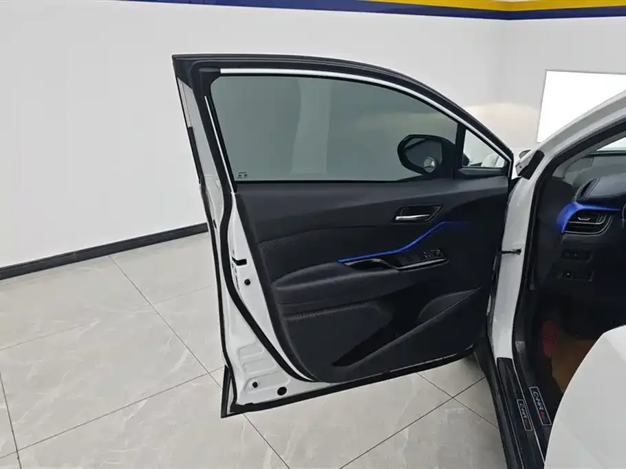 Toyota C-HR 2024 из CN, фото 6