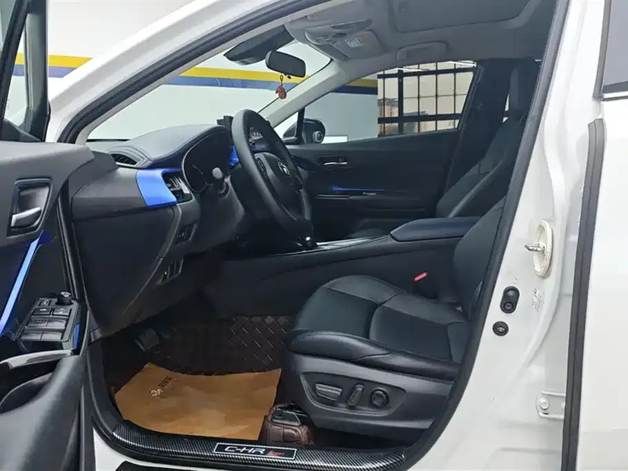 Toyota C-HR 2024 из CN, фото 9