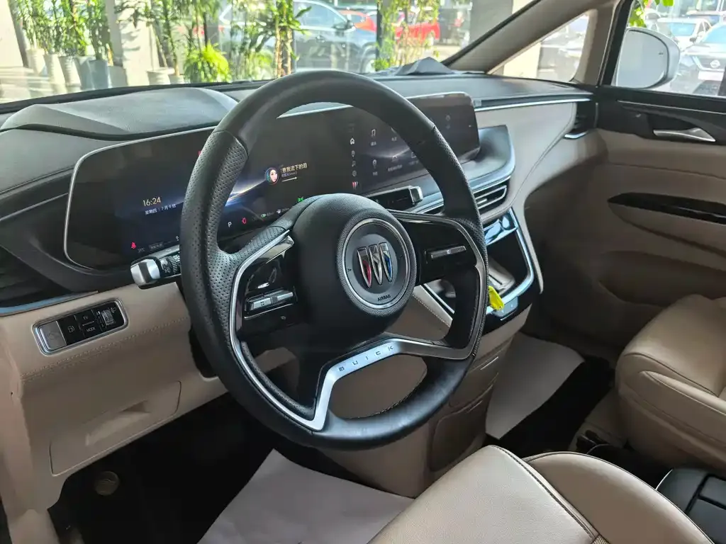 Buick GL8 Hybrid — фото 10