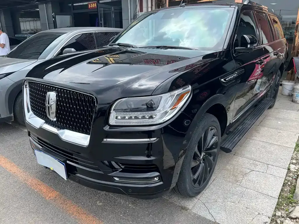 Lincoln Navigator — фото 1