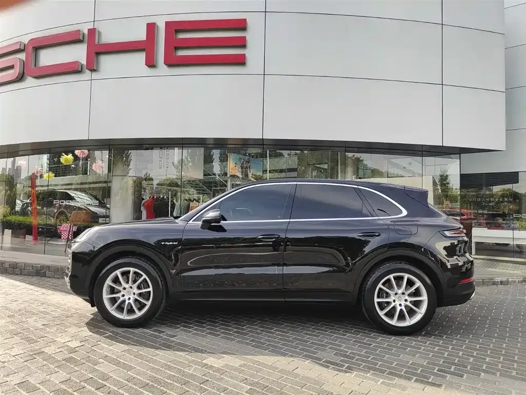 Porsche Cayenne Hybrid — фото 4