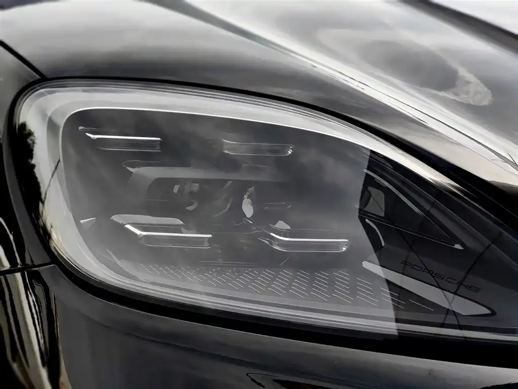 Porsche Cayenne Hybrid — фото 8