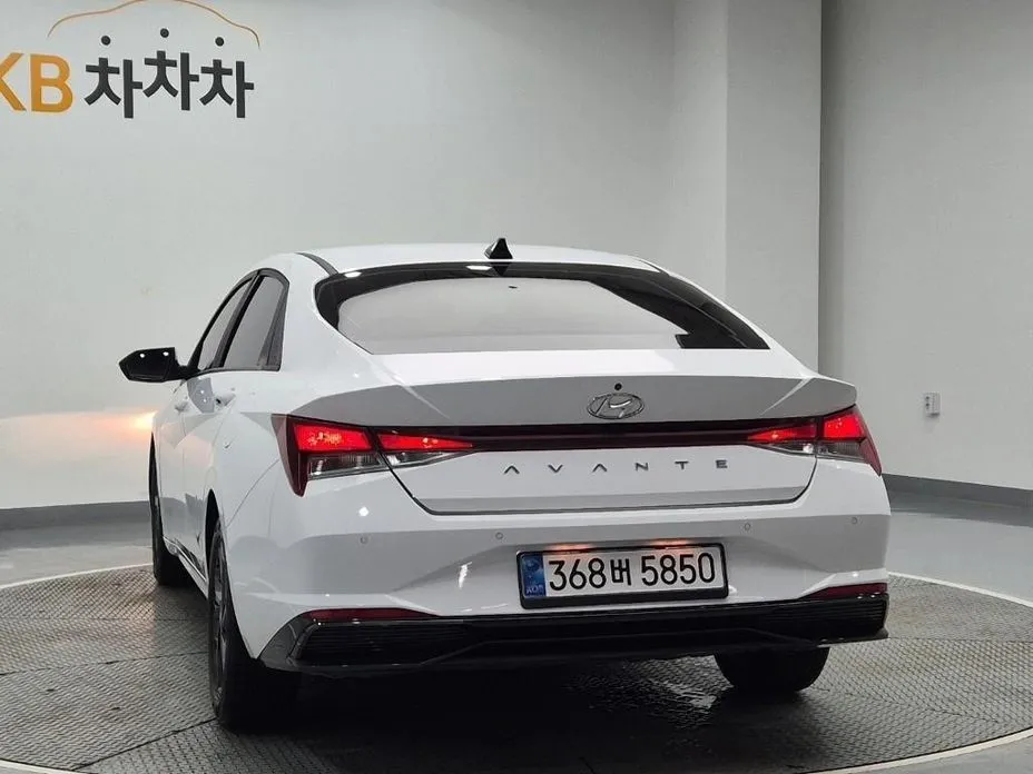 Hyundai AVANTE — фото 8
