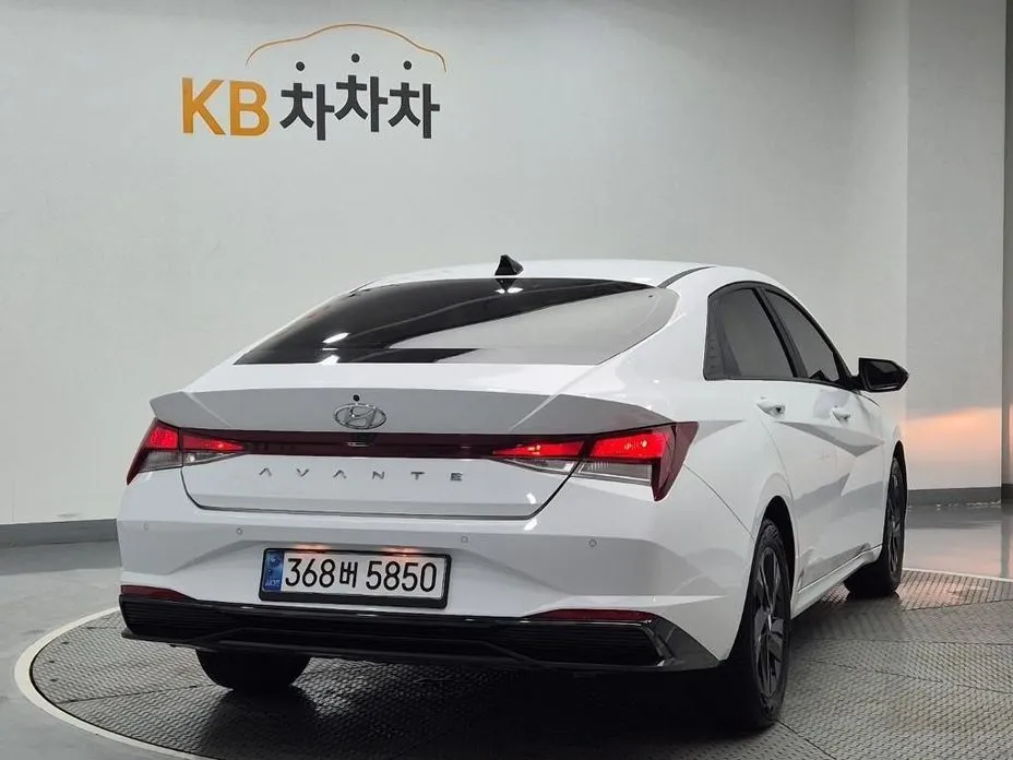 Hyundai AVANTE — фото 6