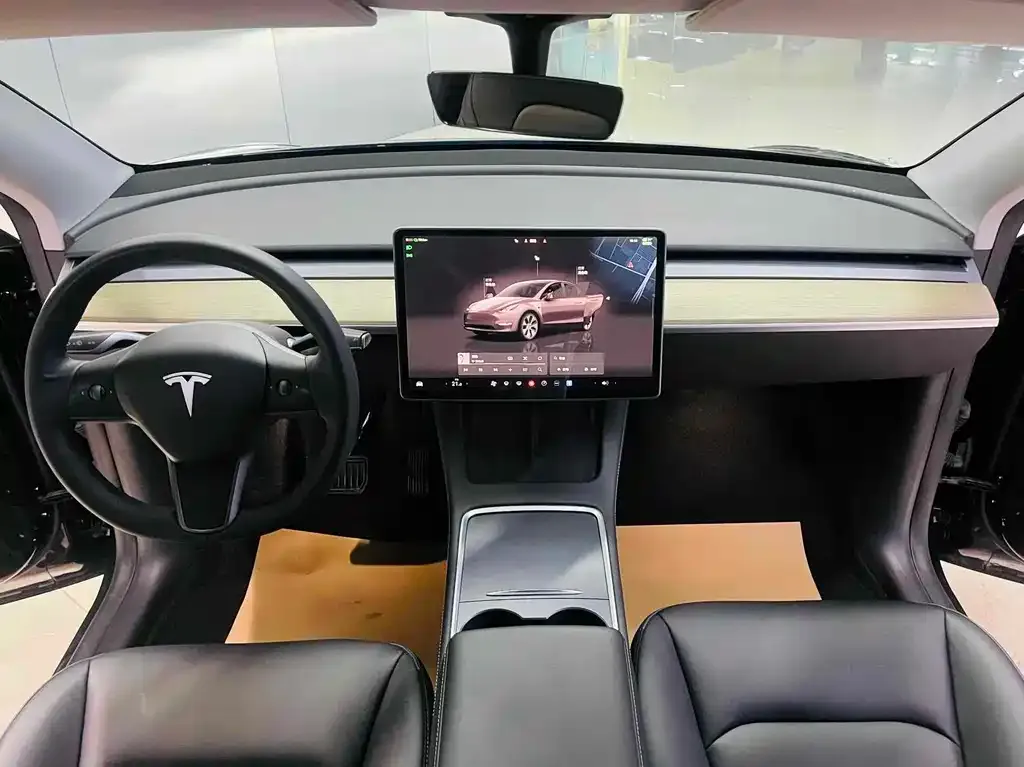 Tesla Model Y — фото 7