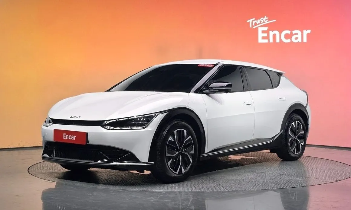 Kia EV6 — фото 1