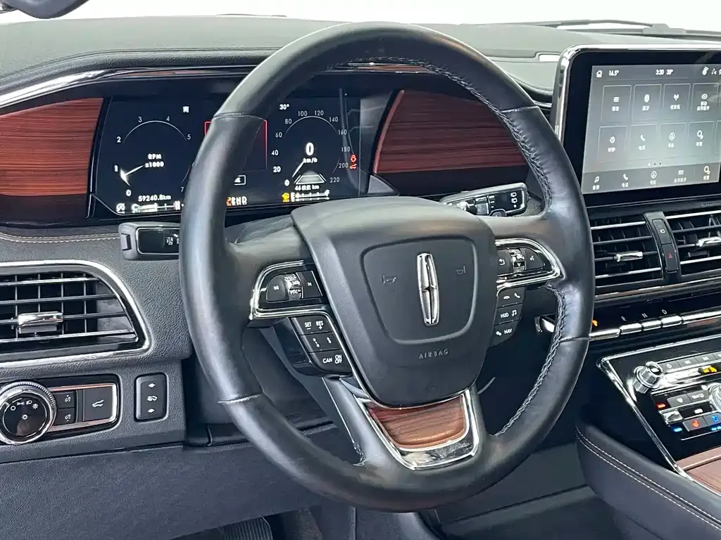 Lincoln Navigator — фото 10
