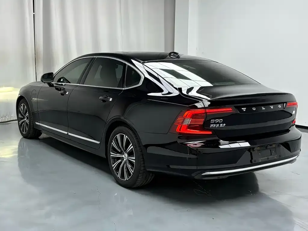 Volvo S90 PHEV — фото 5