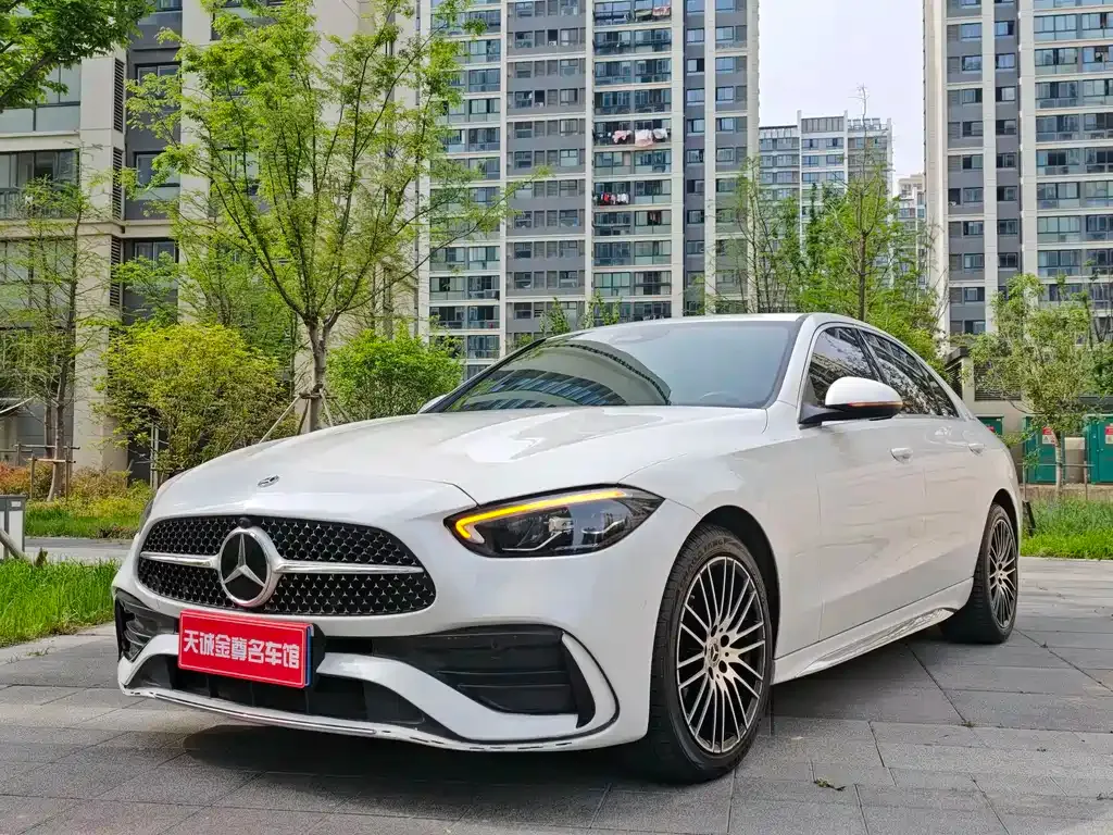 Mercedes-Benz C-Class — фото 1