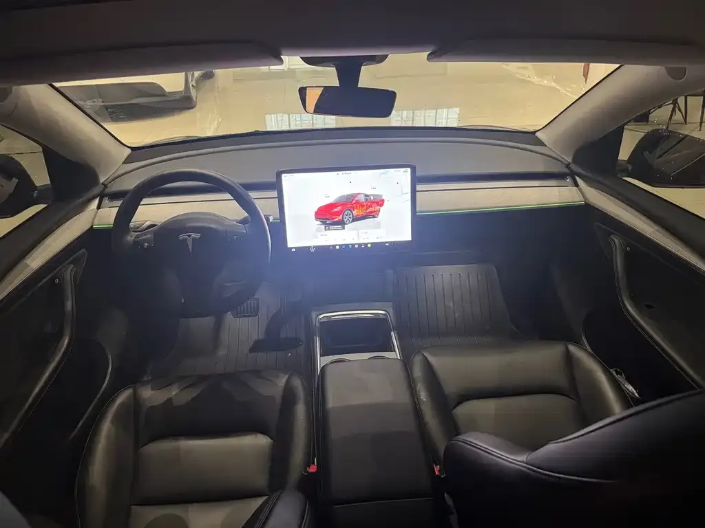 Tesla Model Y — фото 2