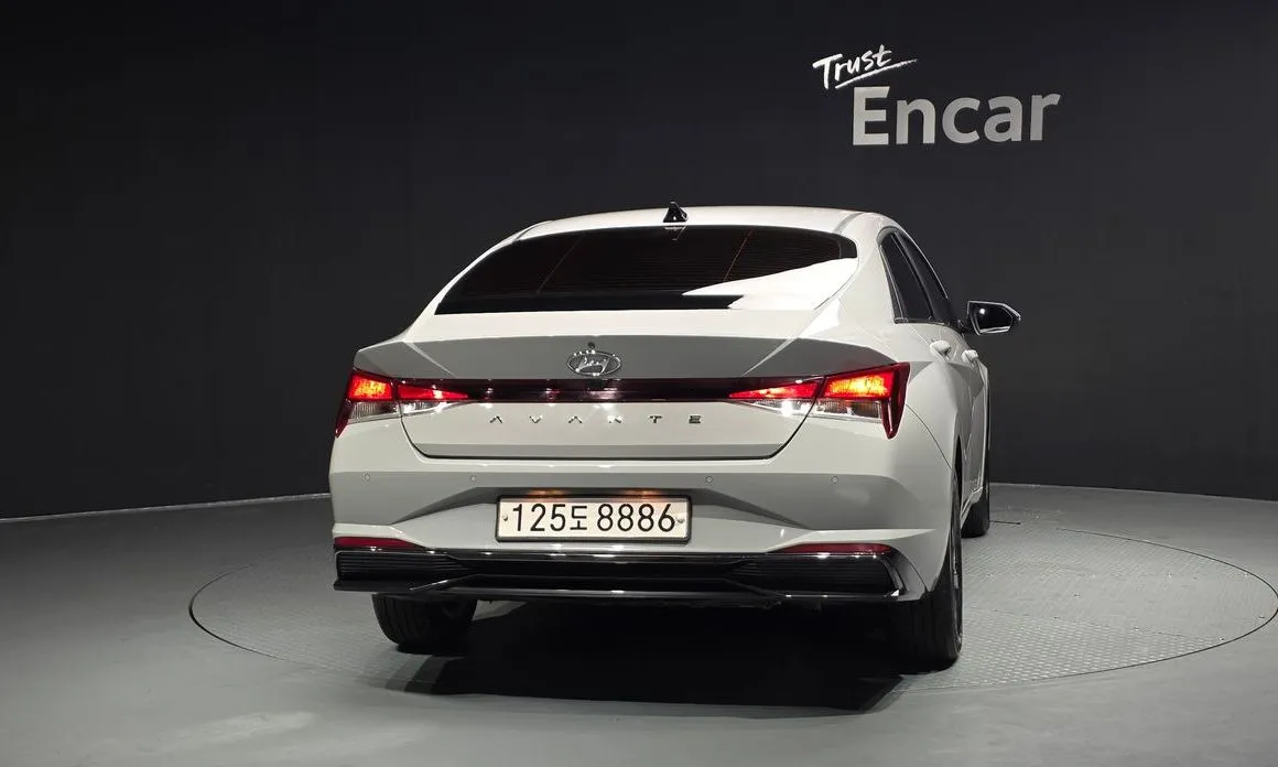 Hyundai AVANTE — фото 2