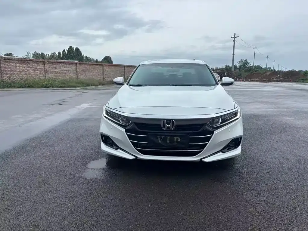 Honda Accord — фото 8