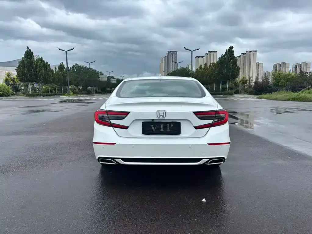 Honda Accord — фото 3