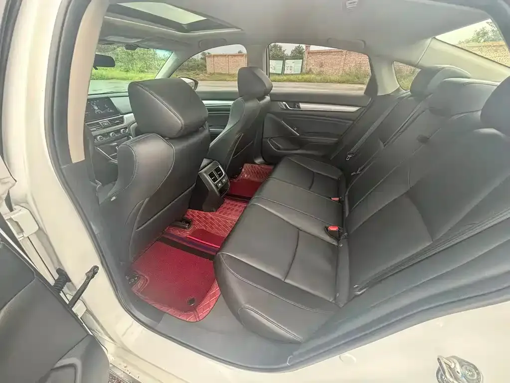 Honda Accord — фото 4