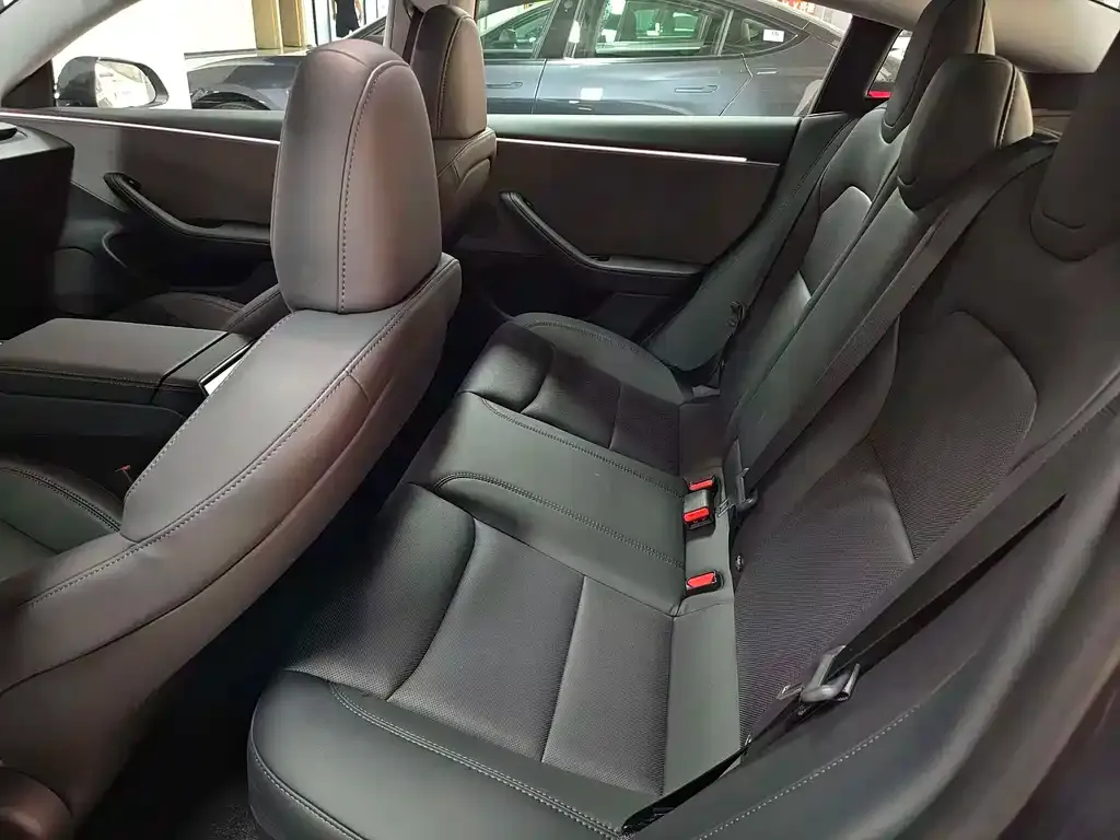 Tesla Model 3 — фото 6