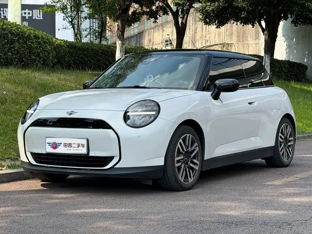 MINI Cooper EV — фото 1