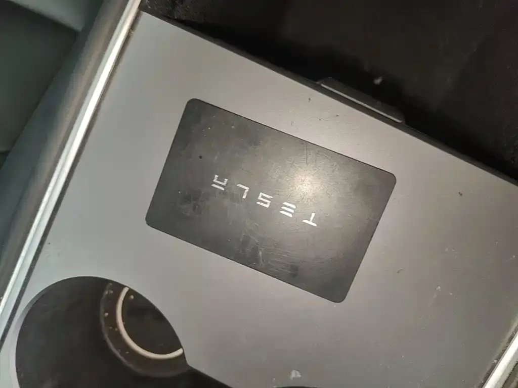 Tesla Model 3 — фото 2