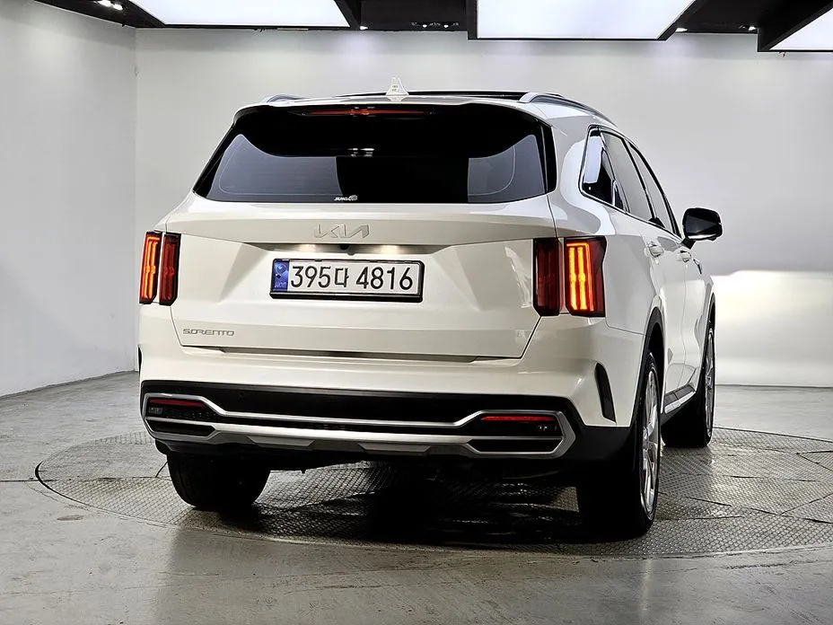 Kia Sorento — фото 4