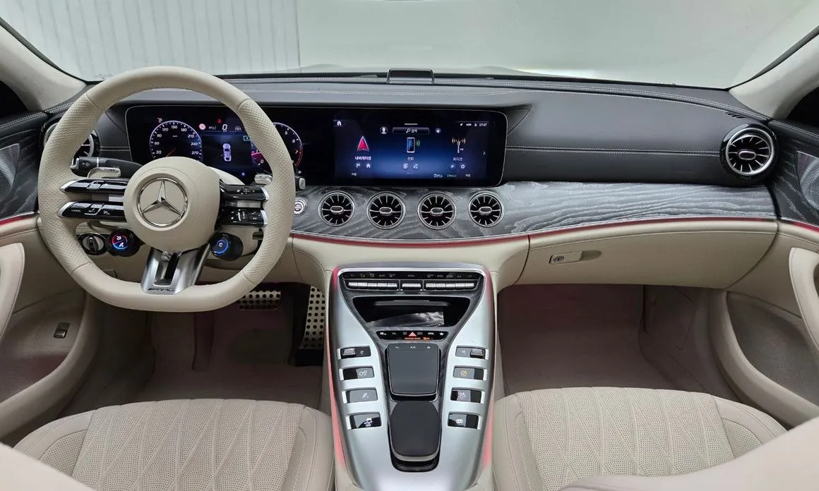 Mercedes-Benz AMG GT — фото 10