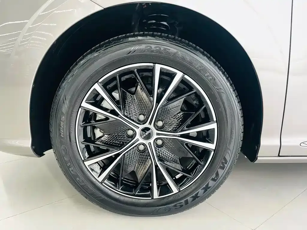 Roewe iMAX8 — фото 6