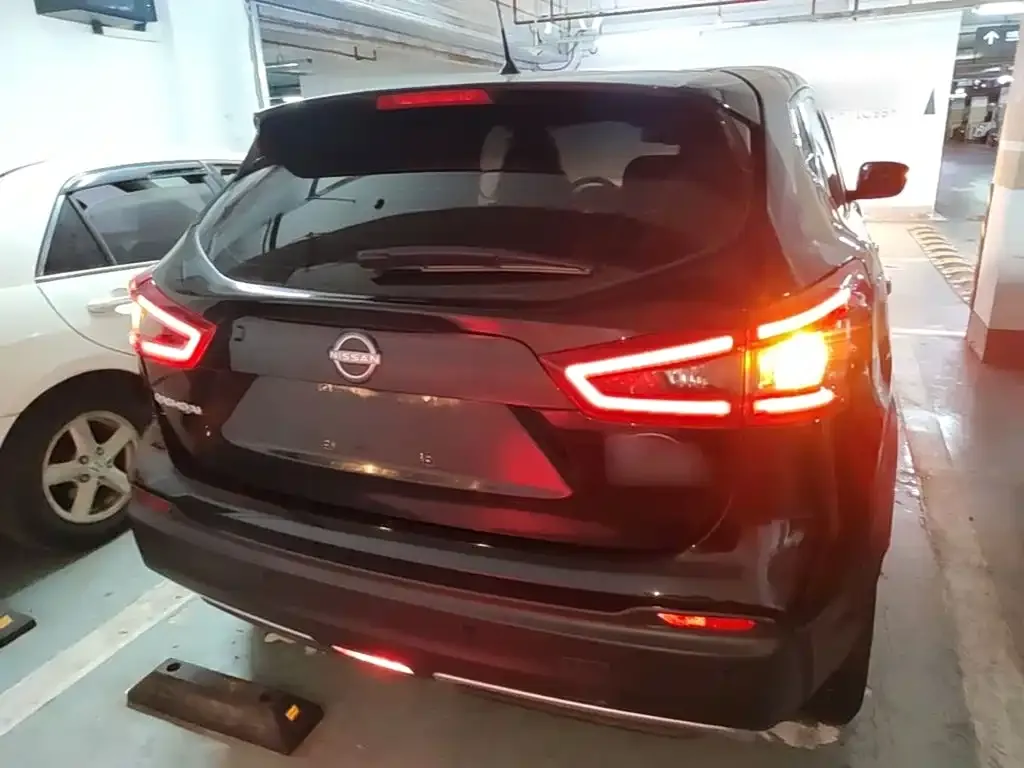 Nissan Qashqai — фото 10