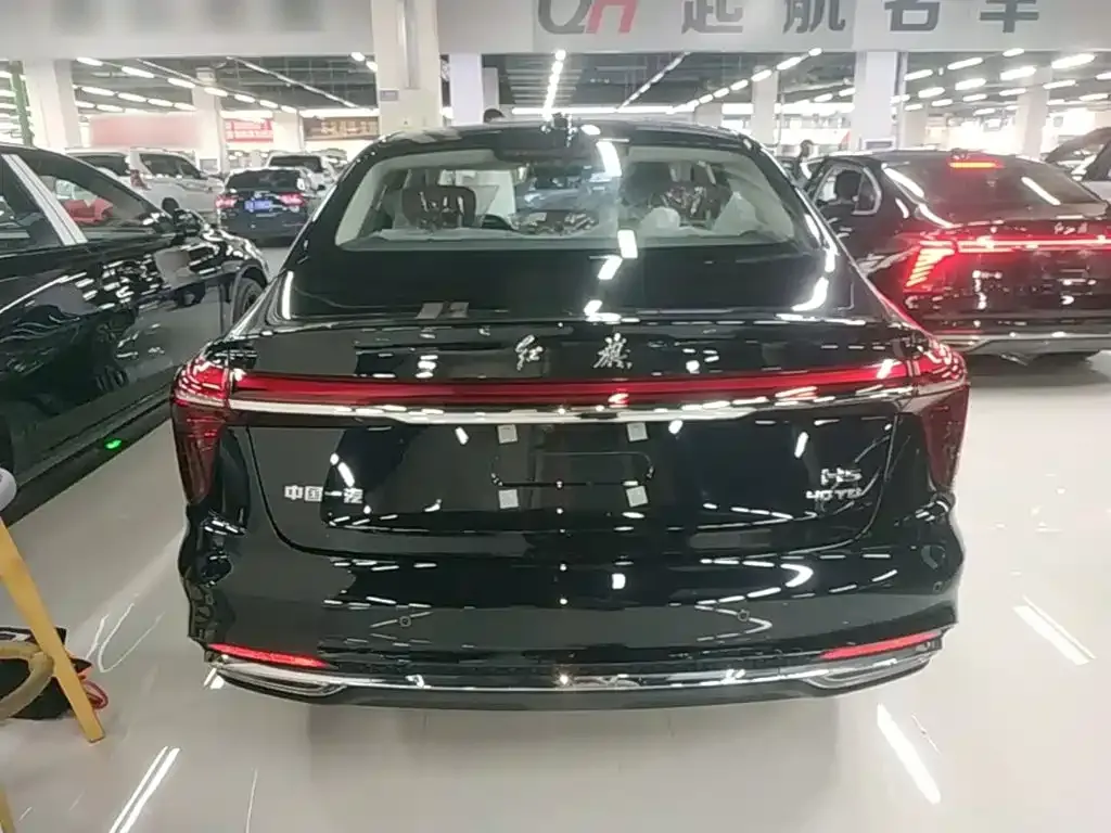 Hongqi H5 — фото 10