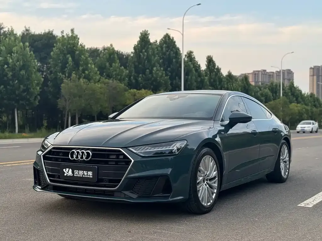 Audi A7 — фото 1