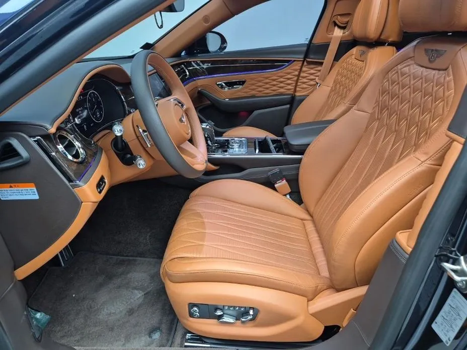 Bentley Flying Spur 2022 из KR, фото 9